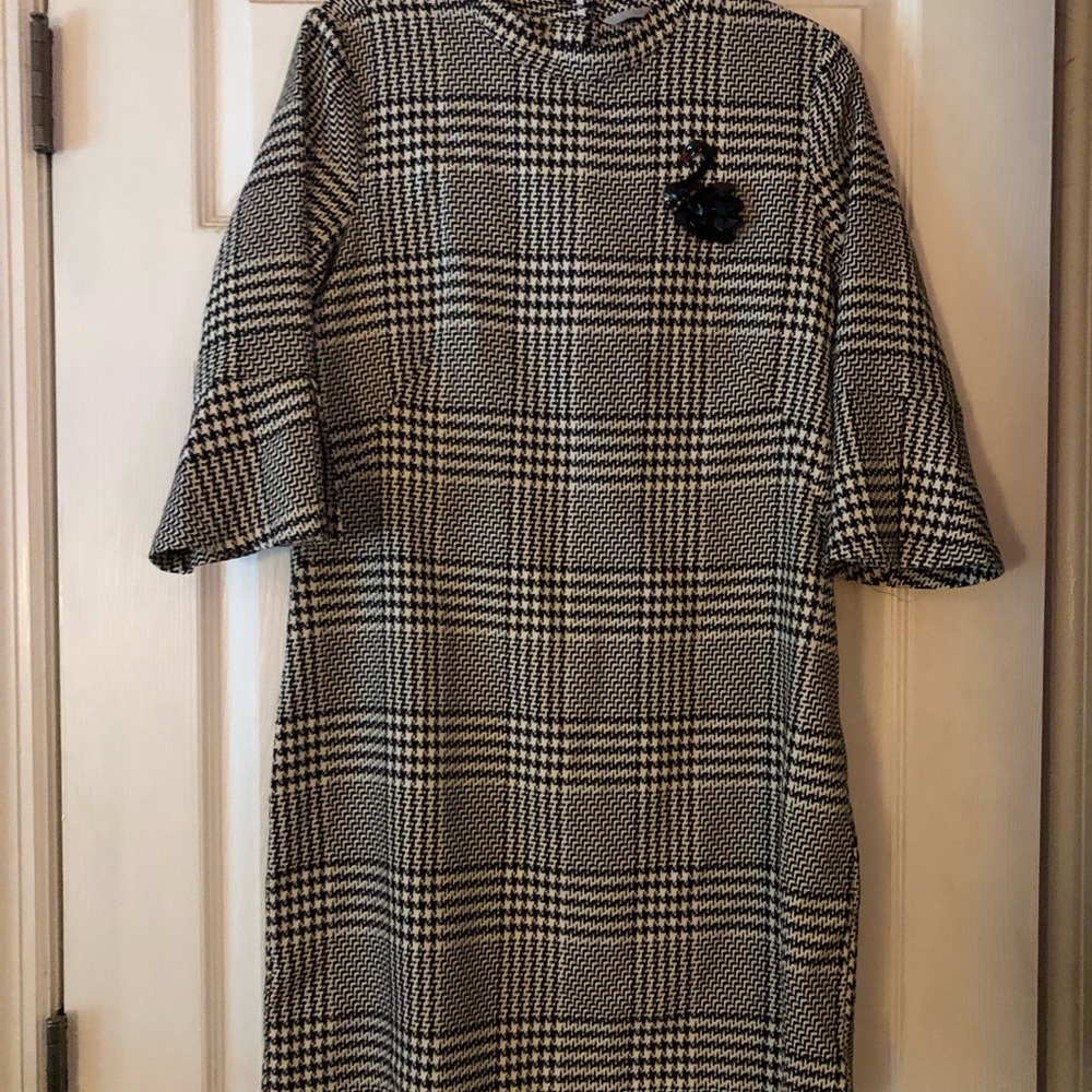 H&M Black and White Checkered Long Sleeve Dress